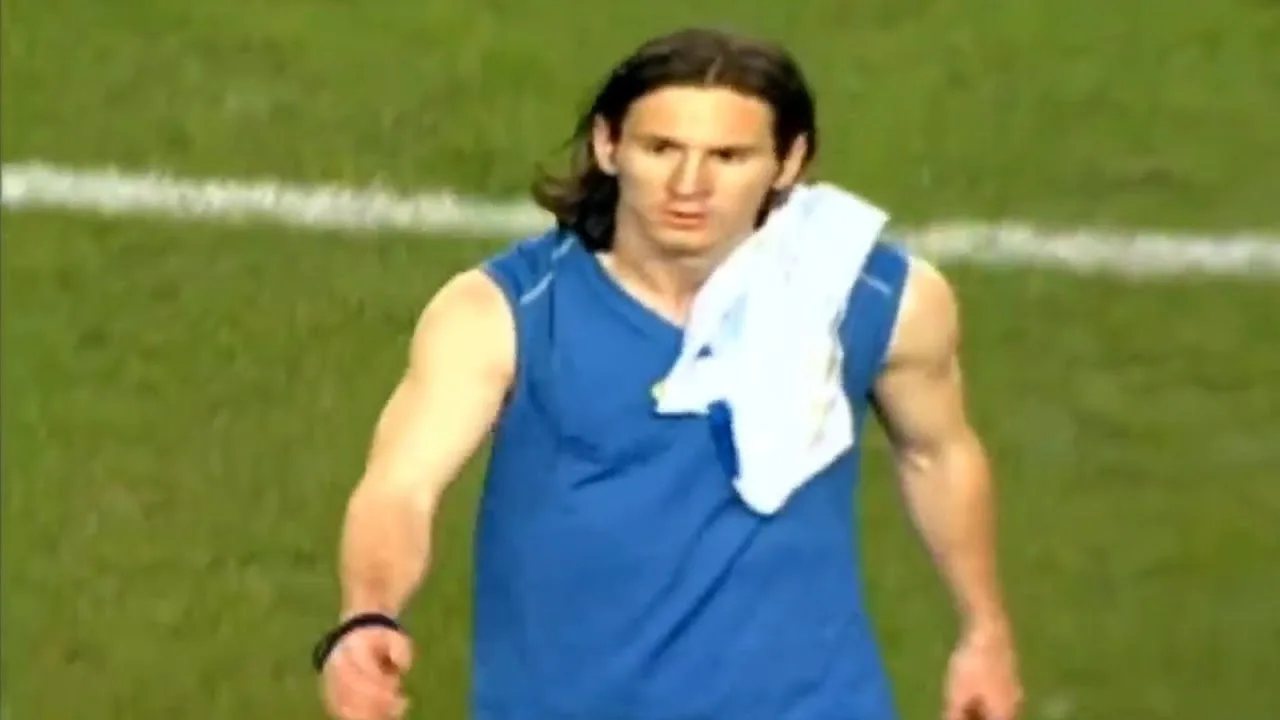 4 Times Young Lionel Messi Took Dribbling To Another Level ●