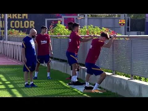 Barcelona trains without Lionel Messi