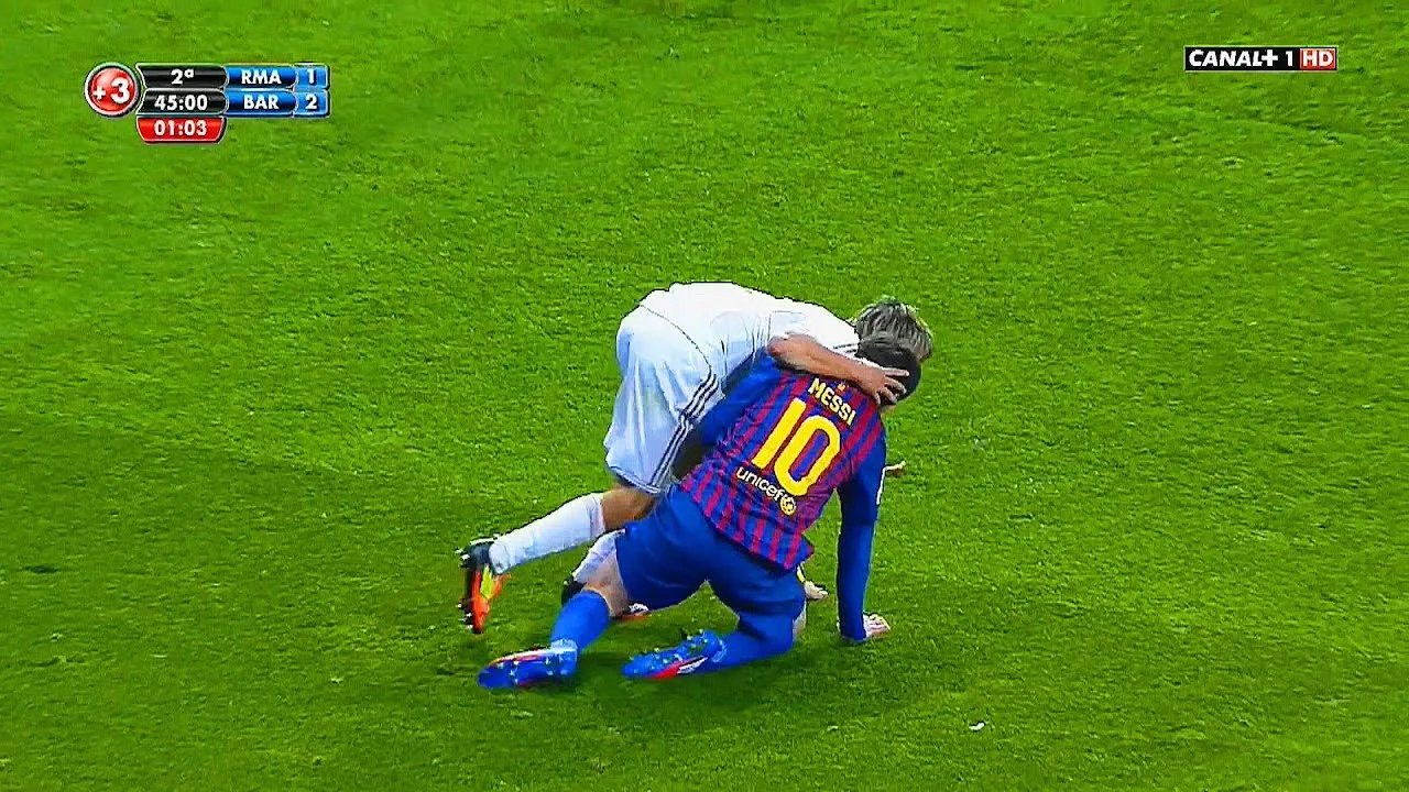 Evil Madrid CF ● 10 Dirty Actions vs Lionel Messi ●