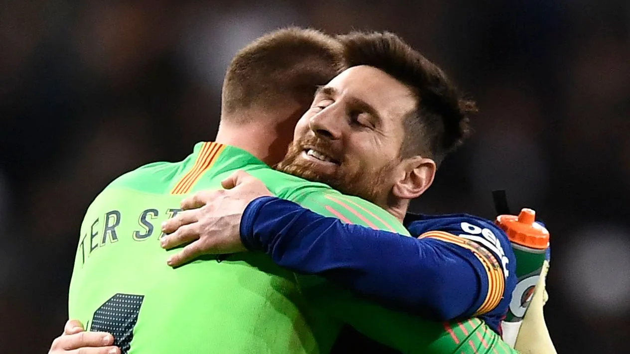 «  Les choses ne fonctionnaient pas entre nous  » – Lionel Messi et Marc-André ter Stegen se sont «  ennuyés  » à Barcelone alors que le gardien de but soulève le couvercle sur des «mauvais moments» avec la légende du club