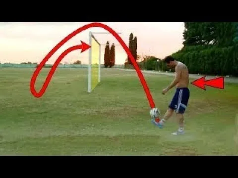 Les 10 buts impossibles de Lionel Messi en entrainement !