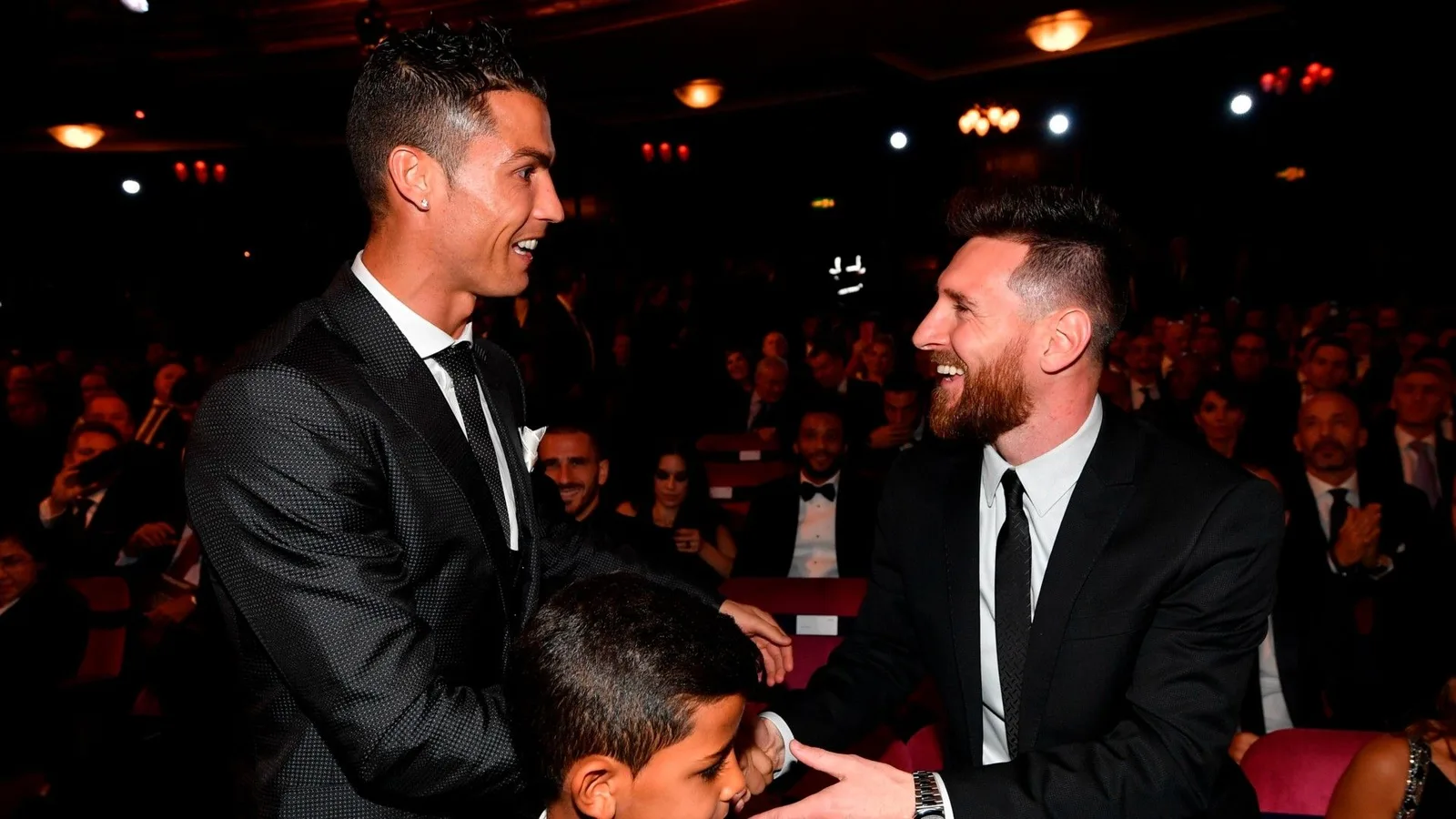 La star de l’Inter Miami Lionel Messi, Cristiano Ronaldo rejoignent Michael Jordan et Tiger Woods comme étant classés parmi les athlètes les mieux payés de tous les temps