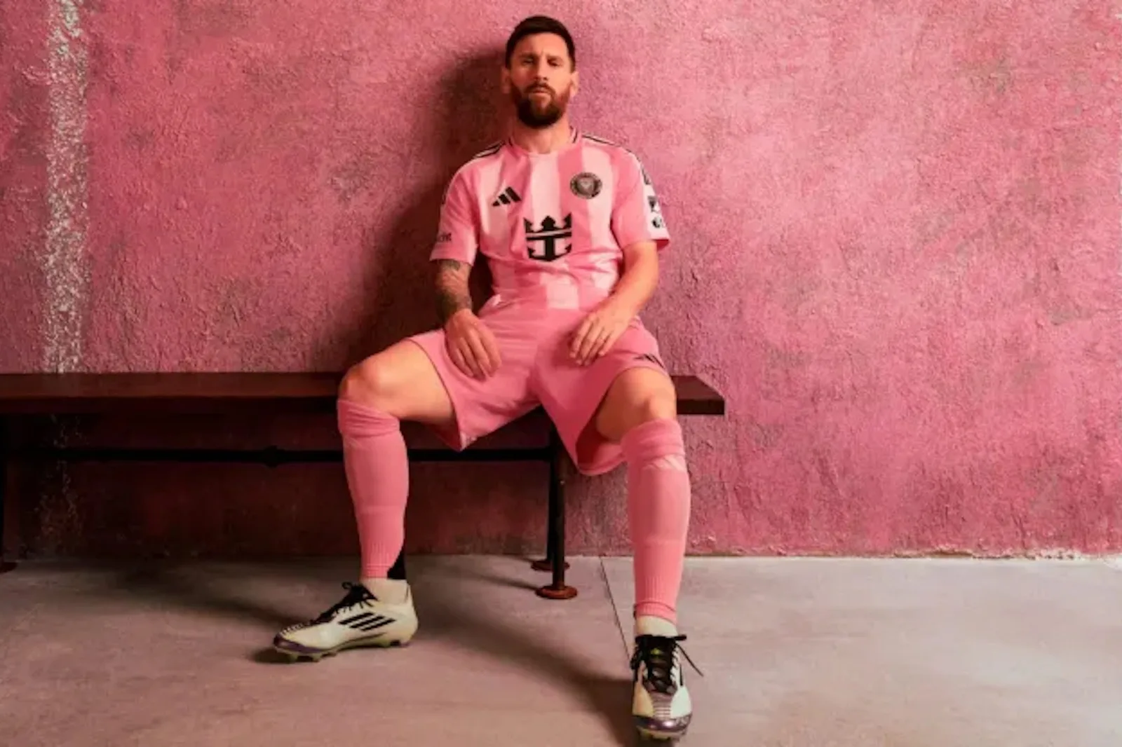 Lionel Messi révèle le nouveau maillot 2025-2026 de l’Inter Miami