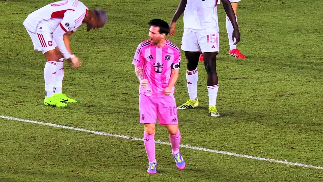 Lionel Messi vs Toronto 2025 | Superbe objectif de volley