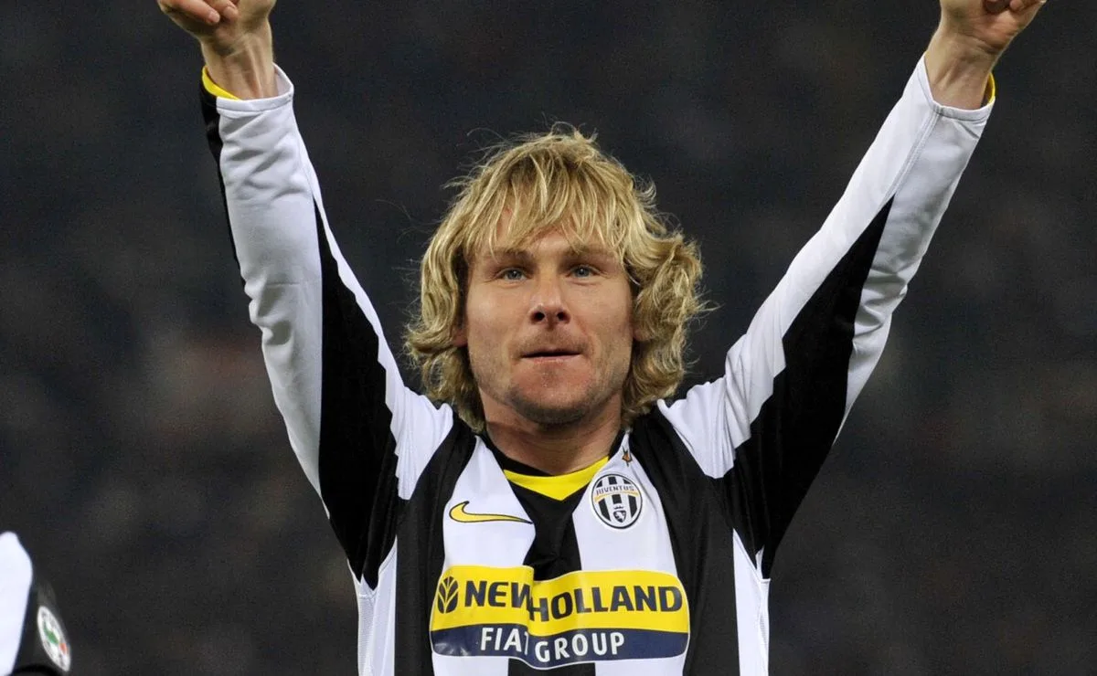 La légende de la Juventus Pavel Nedved pèse sur le débat entre Lionel Messi et Cristiano Ronaldo: «  C’est un joueur incroyable …  »