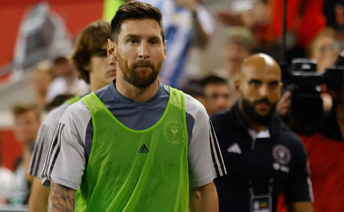 Le garde du corps de Lionel Messi, Yassine Cheuko, envoie un message fort au personnel de sécurité des stades