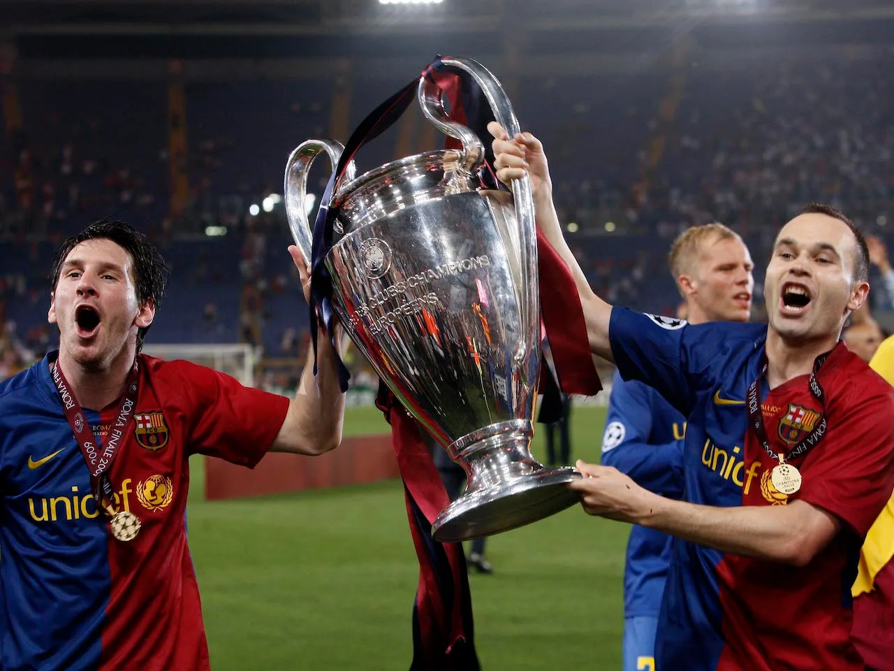 The ultimate treble-winning combined XI – Lionel Messi, Johan Cruyff, Robert Lewandowski