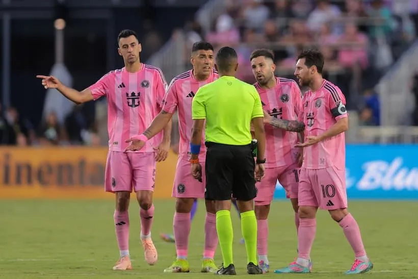 Lionel Messi slame les arbitres et appels MLS…