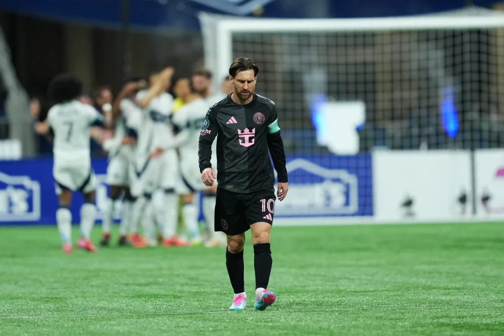 L’Inter Miami de Lionel Messi subit une défaite 2-0 contre Vancouver Whitecaps en demi-finale de la CONCACAF