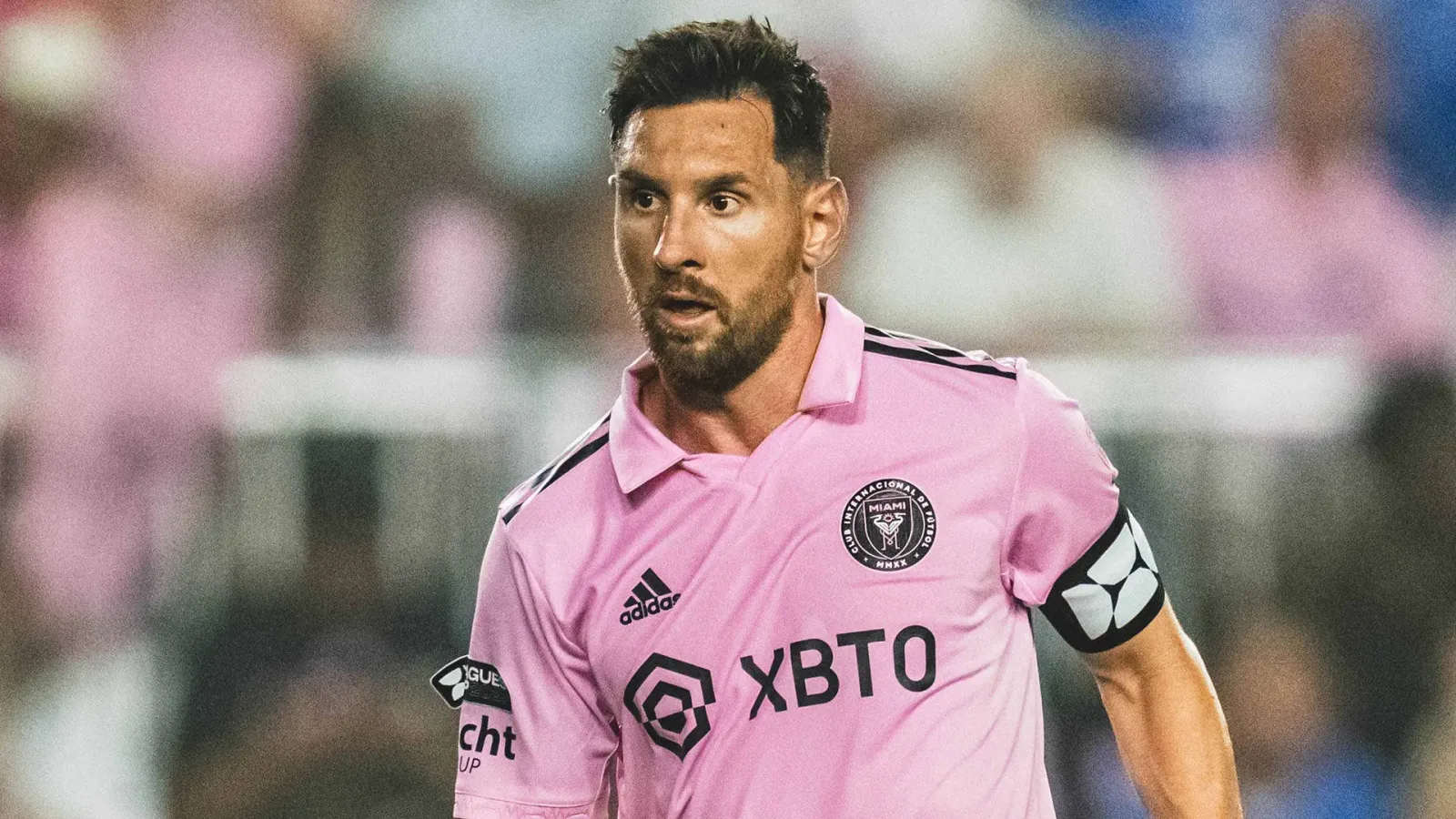 Vous manquez d’éducation – Bautista critique Lionel Messi