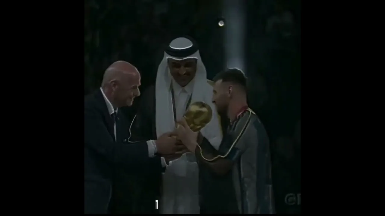 പാപ്പൻ കപ്പ് കൊണ്ടേ പോകും 📈… #mnfootballs #messi #football #leomessi #footballplayer #worldcup