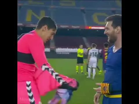 Lionel Messi asks for his shirt after league clash