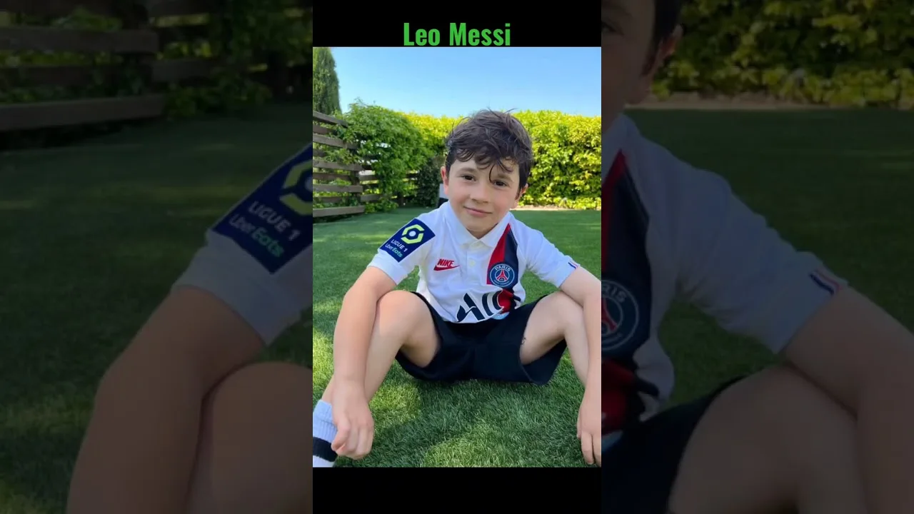 Lionel Messi and Antonella Roccuzzo with family