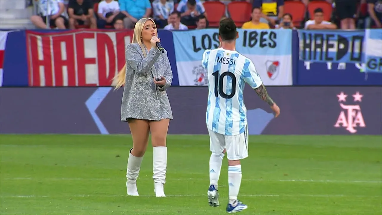 Crazy Women Reactions When Lionel Messi  Simply Taught