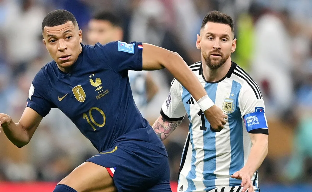 Lionel Messi partage une prise honnête sur Kylian Mbappe lors de la finale de la Coupe du monde 2022