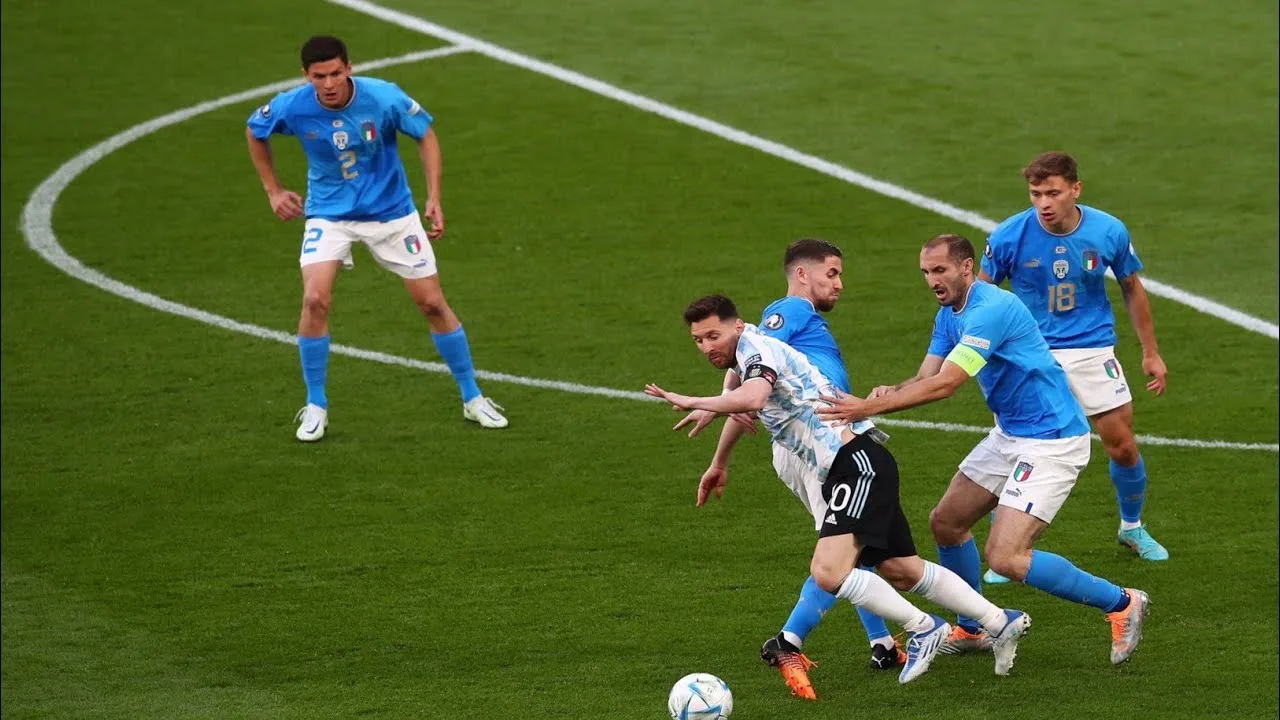 Wembley Reaction To Leo Messi's Solo Run Assists vs