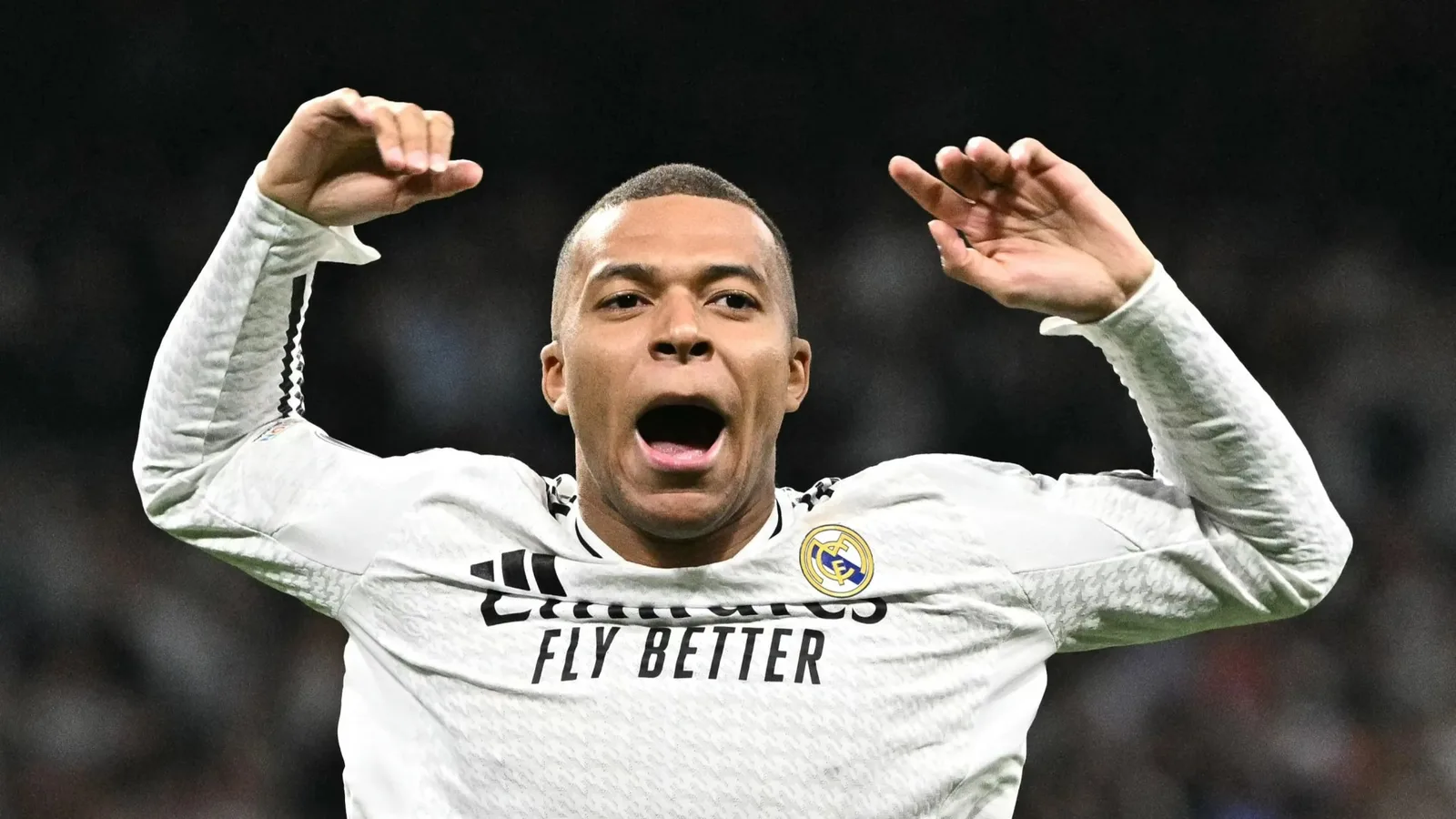 Kylian Mbappe bat Lionel Messi et Cristiano Ronaldo à Epic Career Milestone alors que la Real Madrid Star gère Man City Ragged