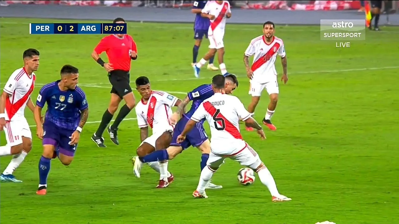 Lionel Messi Showing Why He Won the 8th ballon d’Or