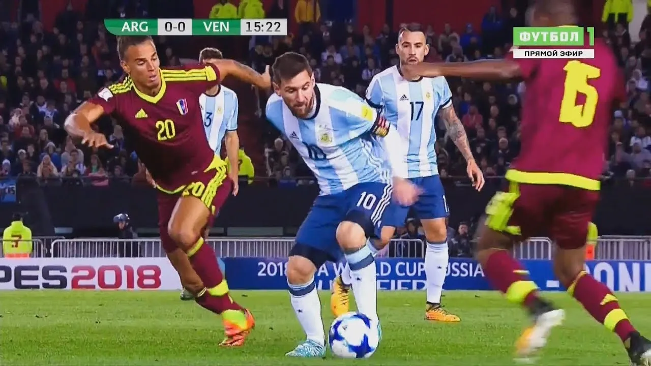 Lionel Messi crazy nutmeg vs Venezuela HD