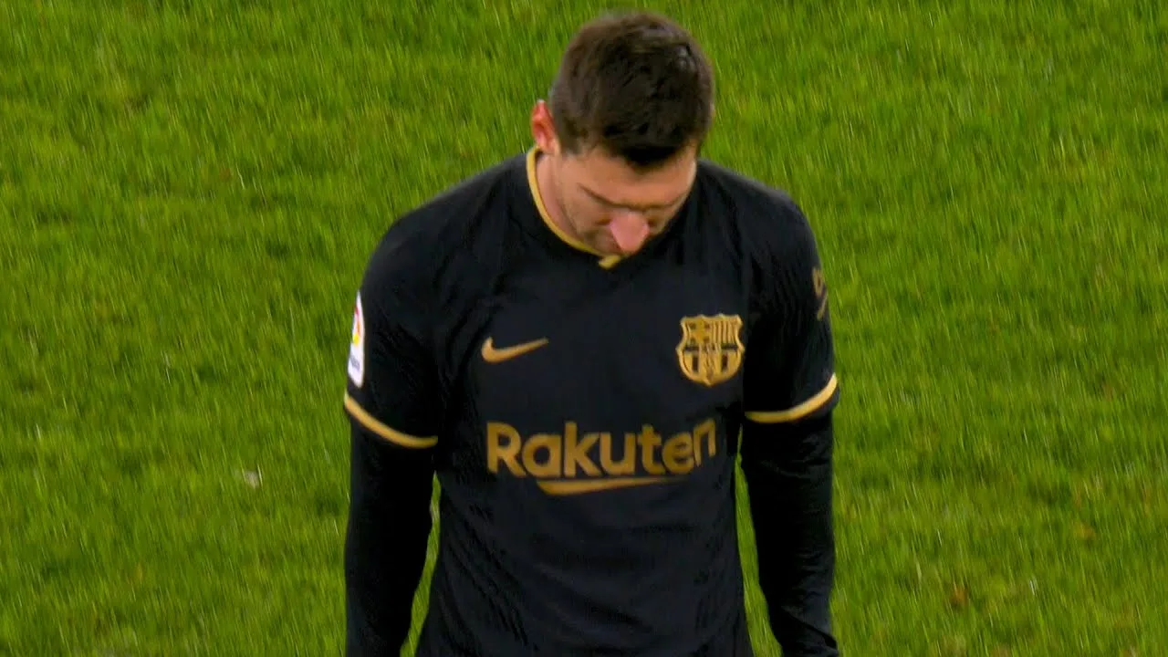 The Day Lionel Messi SUBBED OFF ! 😲