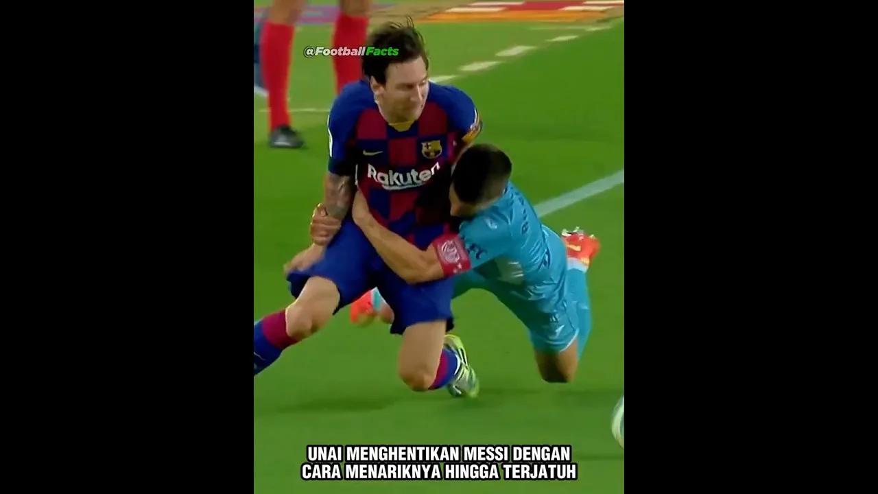 Lionel Messi vs Rugby Player 🤯