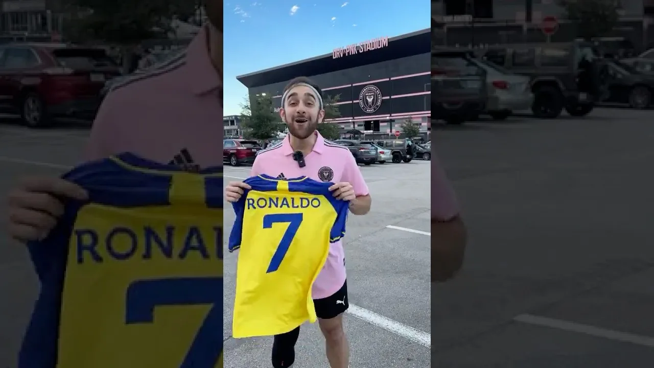 Combien de fans de Ronaldo en dehors du stade de Messi?