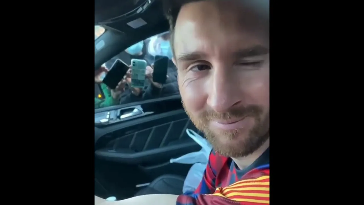 When Lionel Messi Stopped His Car At Traffic  2021