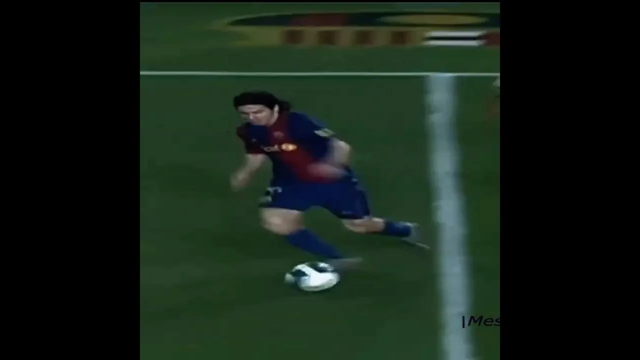 Messi skills 1000IQ ☠️🔥 subscribe for more ❤️