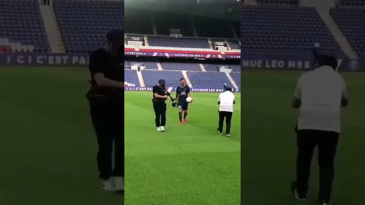 PSG: Lionel Messi portant le maillot avec le numéro 30 au