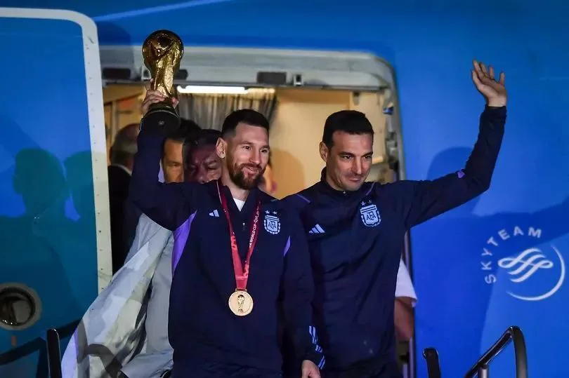 Lionel Messi ‘veut jouer à la Coupe du monde 2026’ alors que le patron de l’Argentine parvient à un accord