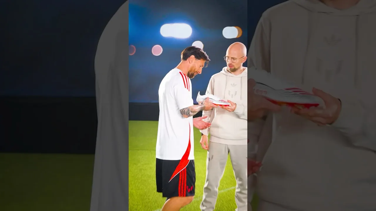 Messi a-t-il juste… volé mes bottes? 😅