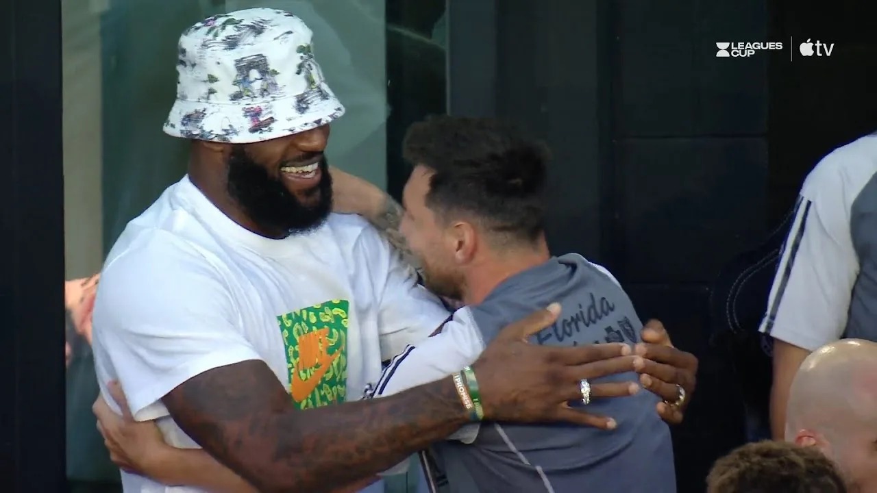 LeBron James shows love to Lionel Messi before his Inter