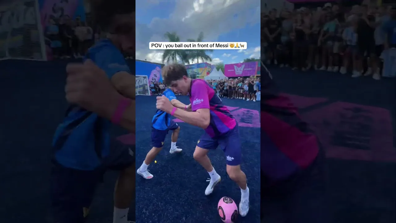 POV : you ball out in front of Messi 🤯🐐 #1v1 #messi #football #soccer #leomessi #skills #reaction