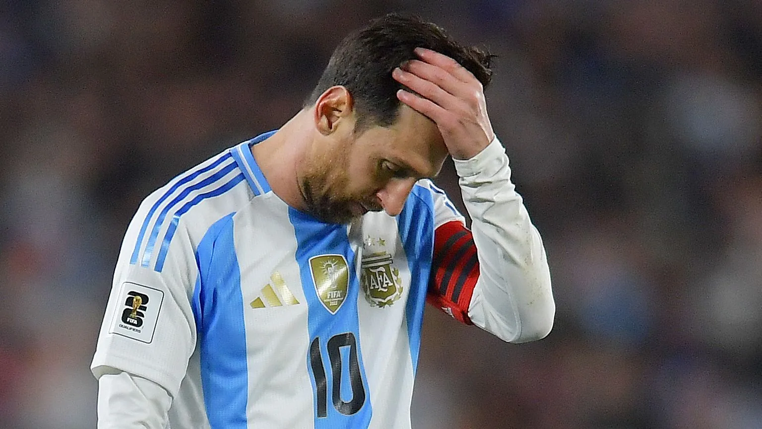 Lionel Scaloni révèle que Lionel Messi a demandé à être substitué lors du match nul 1-1 d’Argentine avec la Colombie après le carton rouge d’Enzo Fernandez