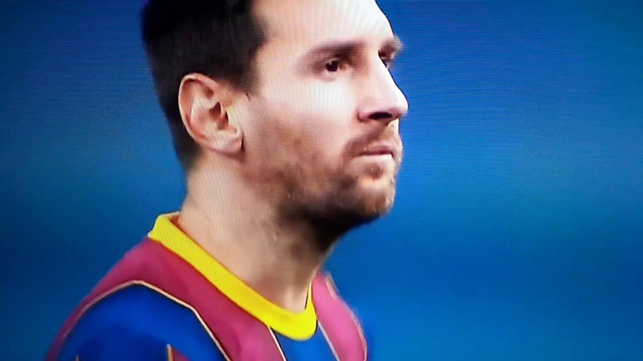 LIONEL MESSI FRAPPE UN JOUEUR DE L' ATLETICO BILBAO ET