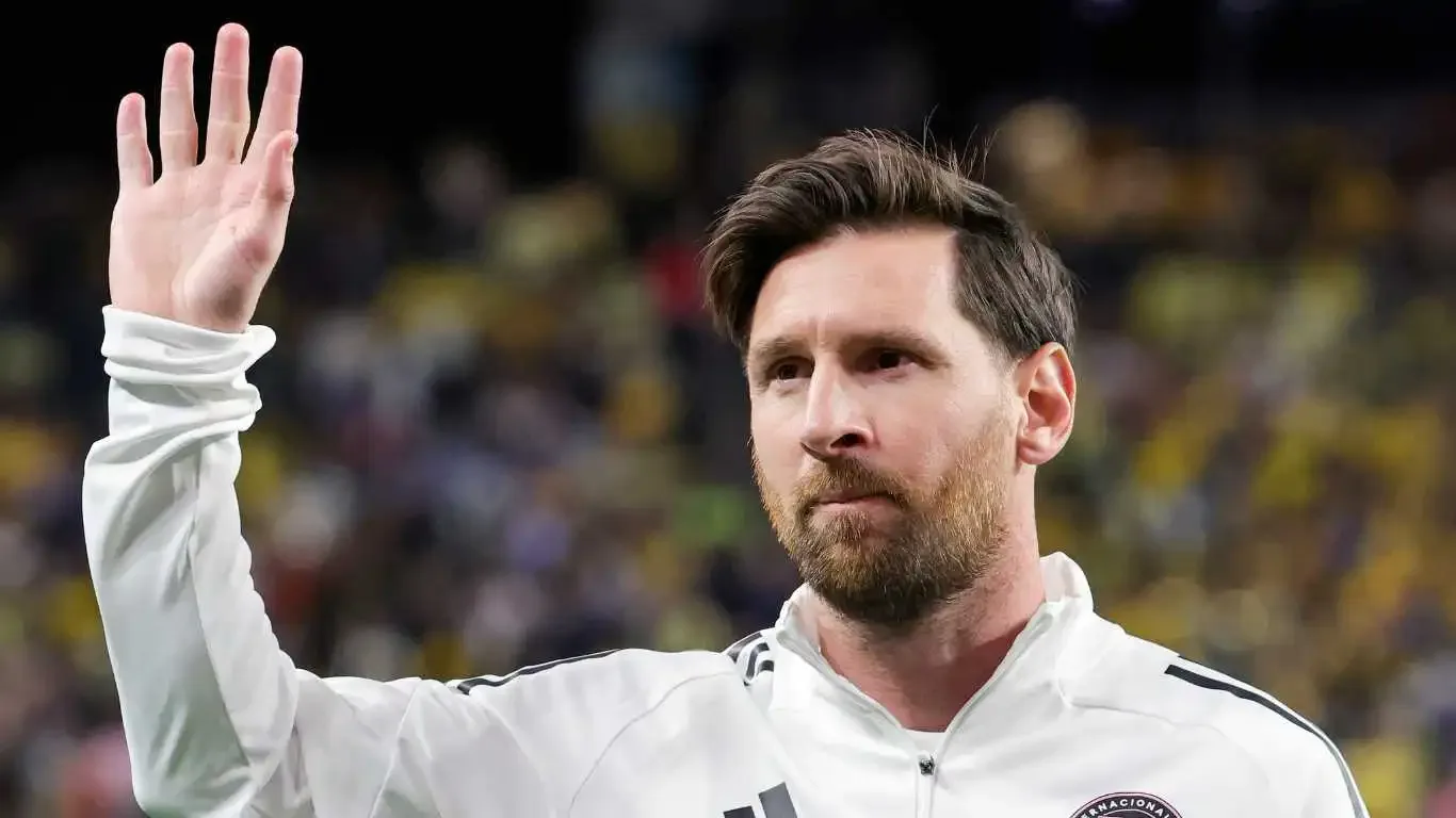 Lionel Messi répond aux insultes homophobes
