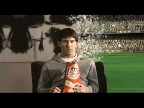 Leo Messi. Pass the Lay's !