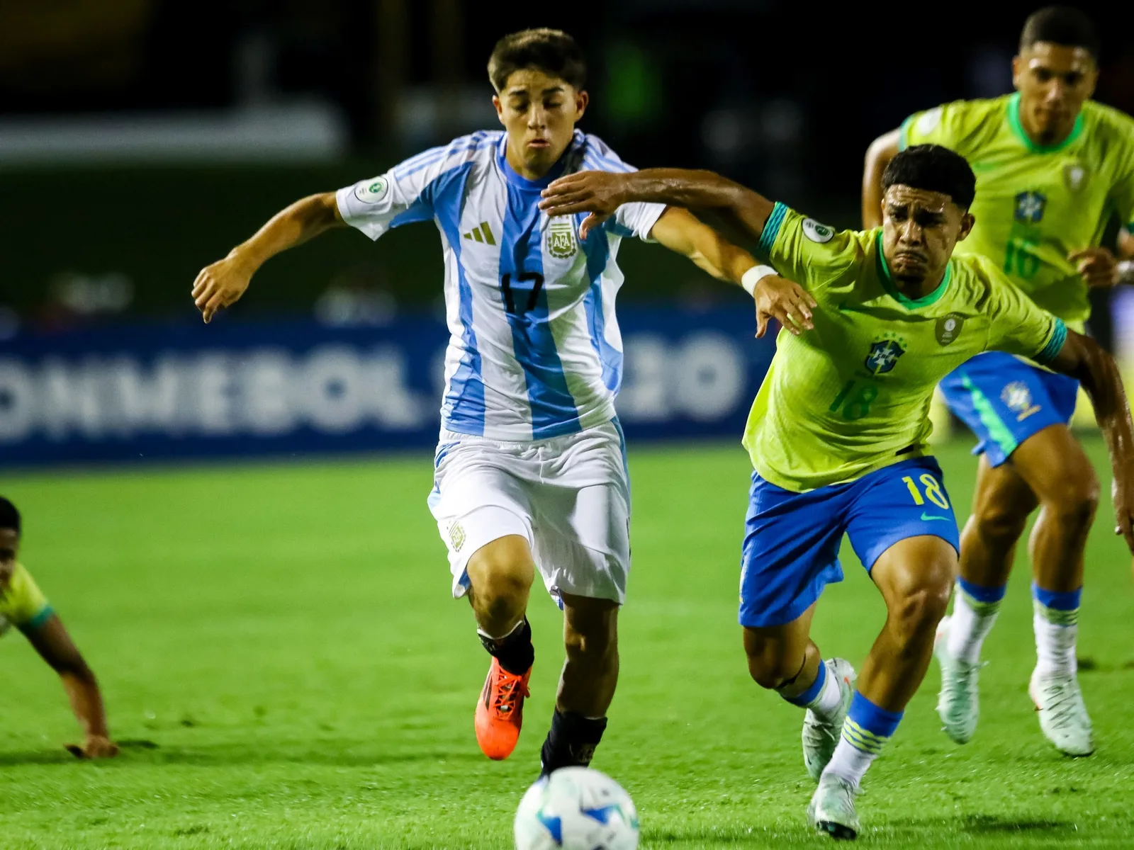 Valentino Acuña, du doublé de Lionel Messi à celui qui l’a brisé lors de la victoire 6-0 de l’Argentine contre le Brésil dans la compétition sud-américaine des moins de 20 ans