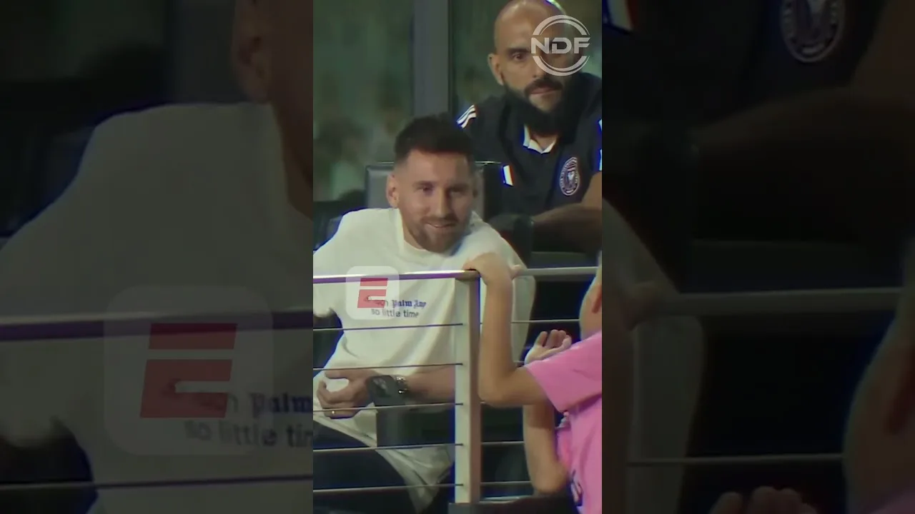 Leo Messi tente et n’édoute pas de rire avec le fils de Luis Suarez
