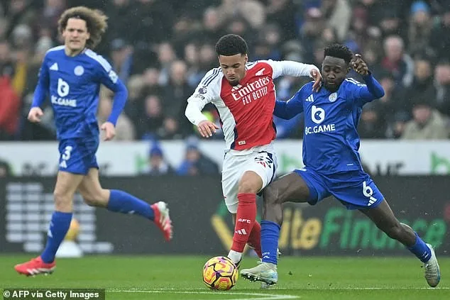 Arsenal Starlet Ethan Nwaneri par rapport à Lionel Messi après avoir brillé à Leicester City