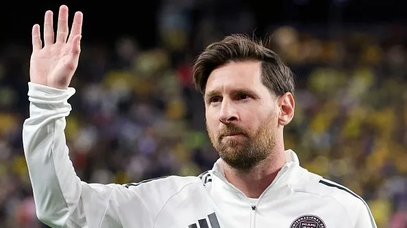 Lionel Messi – ‘Ronaldo était un phénomène’: Lionel Messi choisit la légende du Real Madrid comme le meilleur footballeur qu’il a vu jouer en direct, mais il y a une grosse prise