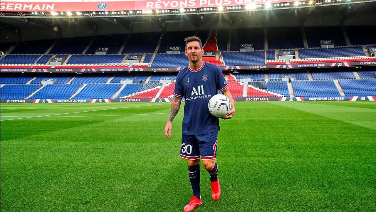 MESSI FICHA POR EL PSG y FIFA 22 ULTIMATE TEAM