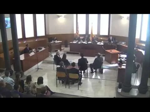 Leo Messi, sentado en el banquillo de los acusados.