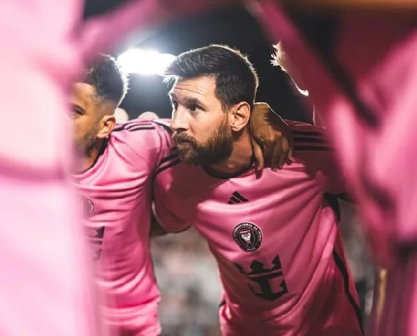 Regardez comment Lionel Messi a confronté un arbitre après la défaite de 3-0 d’Inter Miami à Orlando City