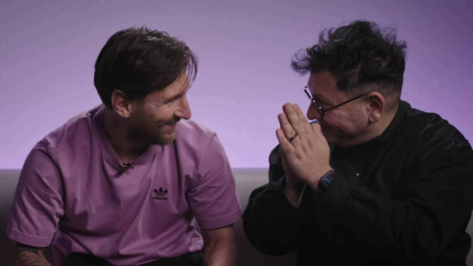 Refik Anadol et Leo assemblés pour le but de la vie