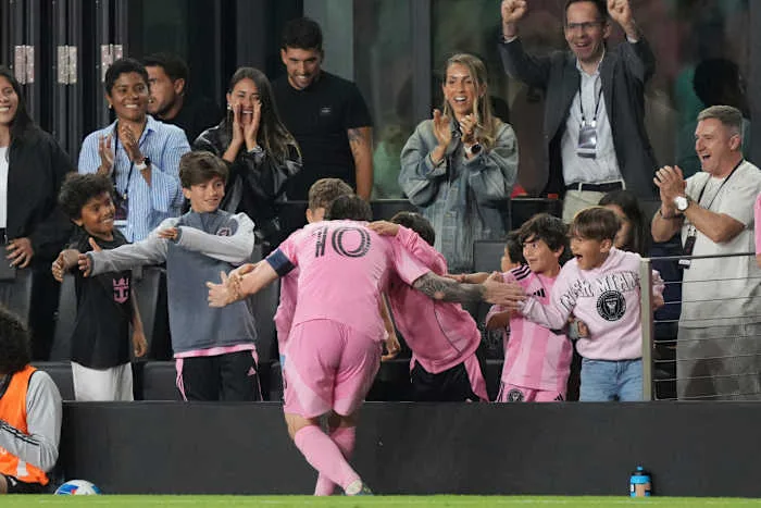 Lionel Messi et Inter Miami réalisent un rallye de 3 buts pour les tête du LAFC et fabriquer des demi-finales de la Coupe des champions de la CONCACAF