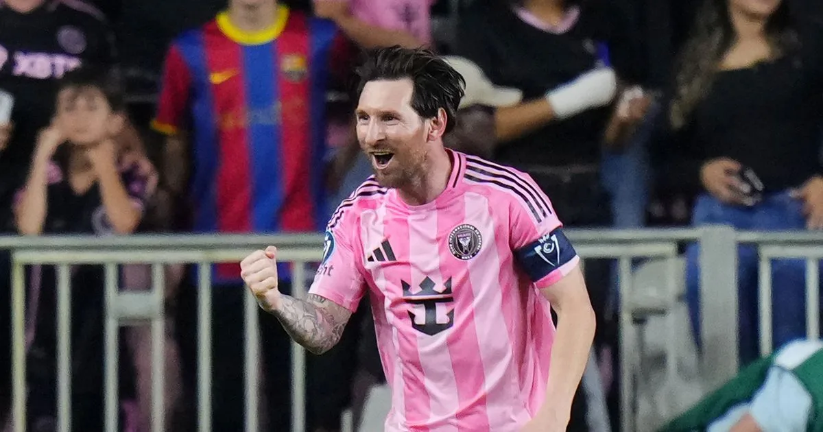 La légende de Man United, David Beckham, reçoit une mise à jour du contrat de Lionel Messi majeur