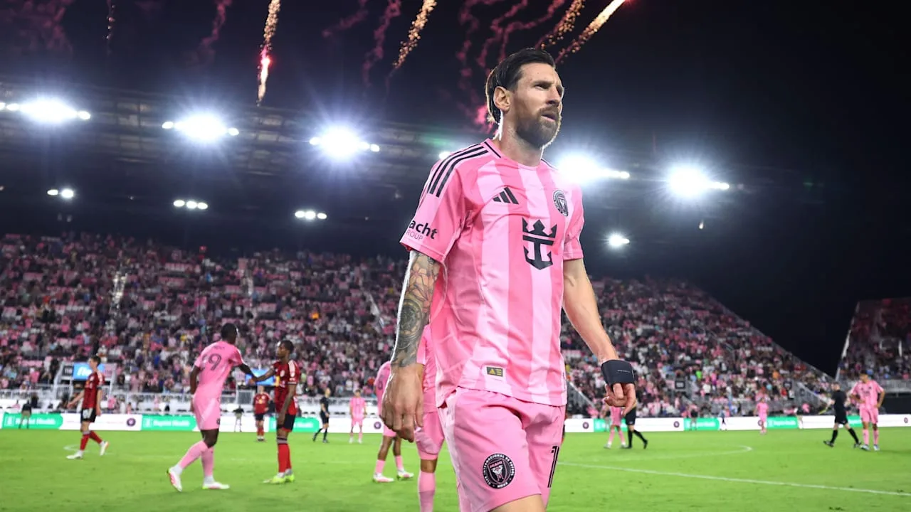 Lionel Messi: Alors que les coéquipiers célèbrent, la superstar est d’assaut du stade | football