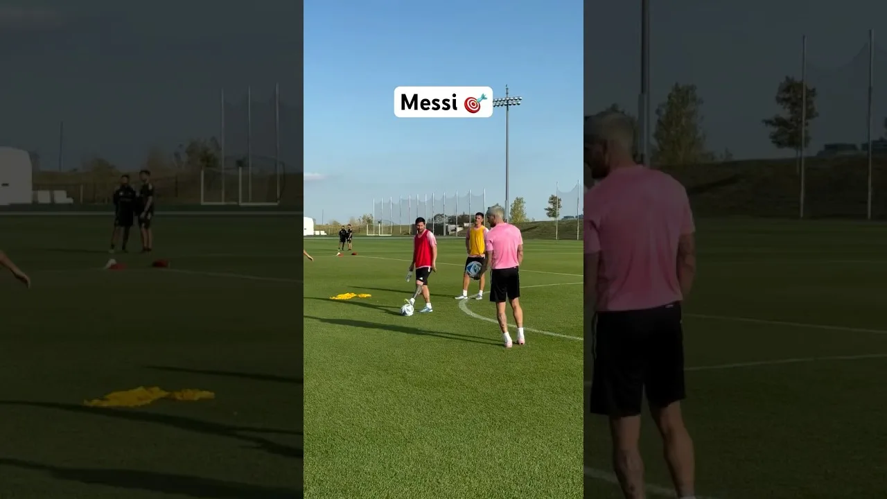 Messi showing off his skills 👀