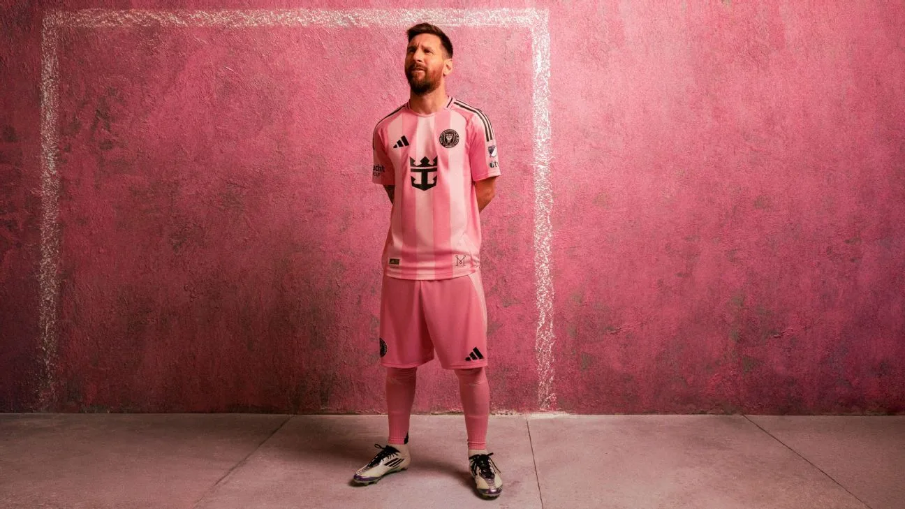 Lionel Messi dévoile Inter Miami 2025 Kit dans le Super Bowl AD